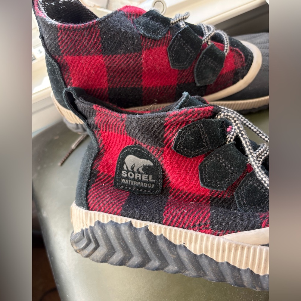 Sorel Out ‘n About  Red and Black Plaid Sneakers